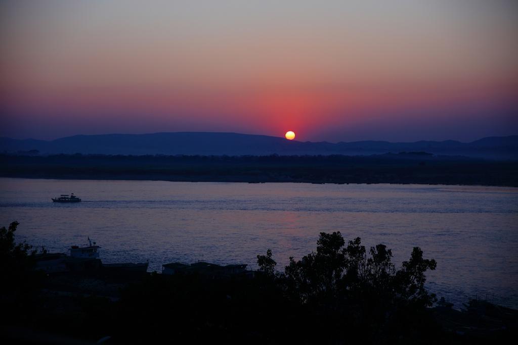 Aye Yar River View Resort Bagan Dış mekan fotoğraf